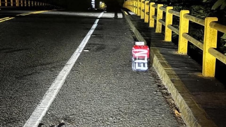 Aparece símbolo del ELN en puente entre Flandes y El Espinal Aparece símbolo del ELN en puente entre Flandes y El Espinal