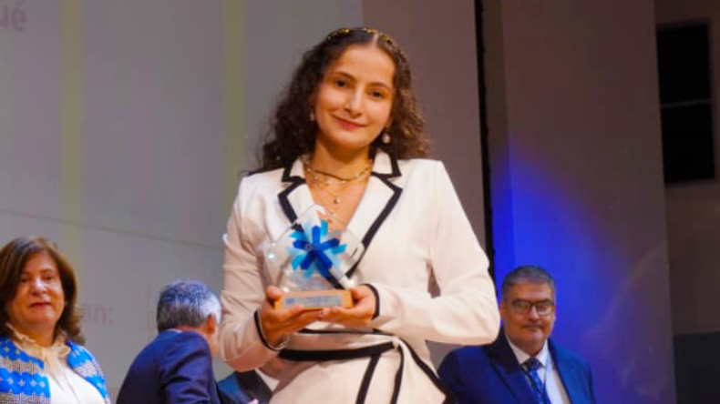 Estudiante de Derecho de la Unibagué fue distinguida como la mejor del país Estudiante de Derecho de la Unibagué fue distinguida como la mejor del país