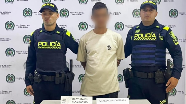 Policía de Ibagué persiguió y capturó a un hombre que hurtó un celular Policía de Ibagué persiguió y capturó a un hombre que hurtó un celular