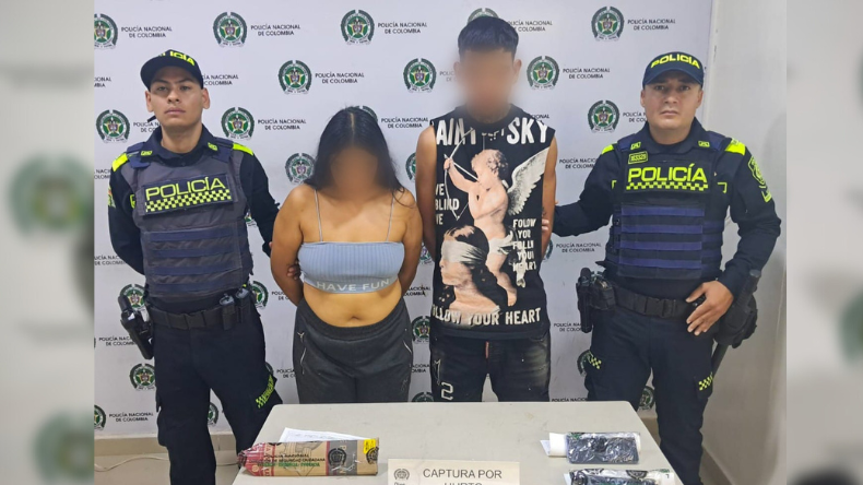 Atraco con cuchillo y taser a taxista terminó con tres detenidos Atraco con cuchillo y taser a taxista terminó con tres detenidos