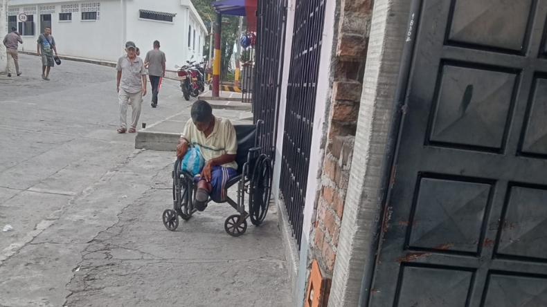 Denuncian abandono de un hombre con discapacidad en Ibagué Denuncian abandono de un hombre con discapacidad en Ibagué