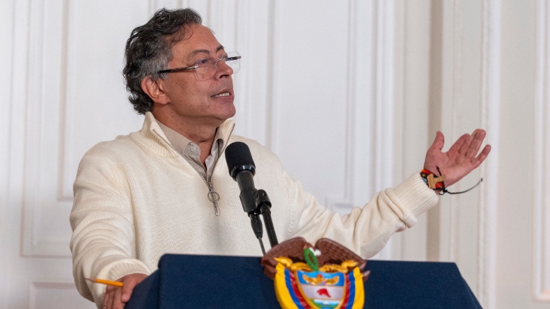 Choque entre la Iglesia y Petro por afirmaciones sobre la vida privada de Jesús Choque entre la Iglesia y Petro por afirmaciones sobre la vida privada de Jesús