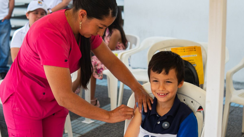 ¿Su hijo tiene 9 años? Ya puede vacunarlo contra el dengue en Ibagué ¿Su hijo tiene 9 años? Ya puede vacunarlo contra el dengue en Ibagué