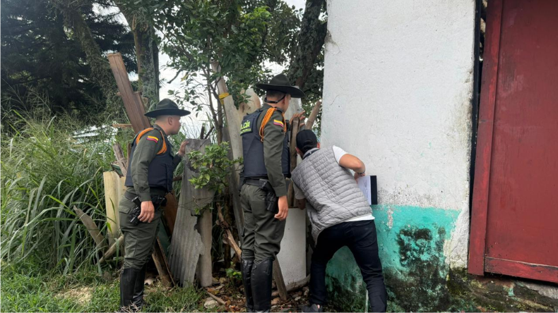 Autoridades visitaron casa denunciada por maltrato animal en Ibagué Autoridades visitaron casa denunciada por maltrato animal en Ibagué
