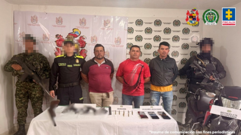 Cárcel a tres presuntos disidentes de las FARC por atentado que dejó dos muertos en el Huila Cárcel a tres presuntos disidentes de las FARC por atentado que dejó dos muertos en el Huila