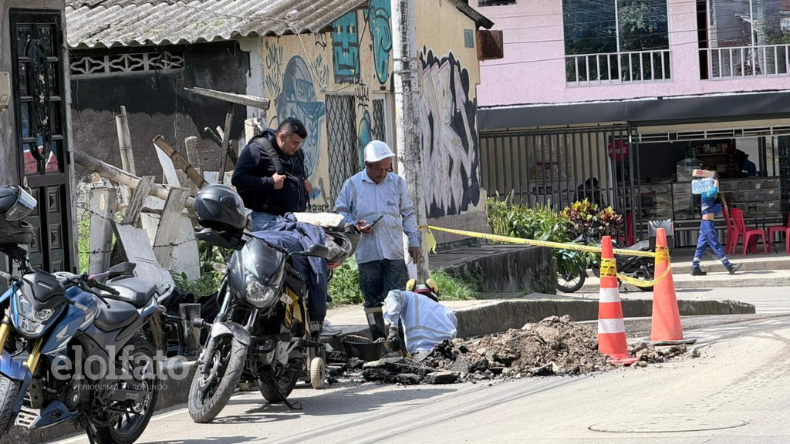Tras denuncia de EL OLFATO, el IBAL atendió fuga de agua en El Salado Tras denuncia de EL OLFATO, el IBAL atendió fuga de agua en El Salado