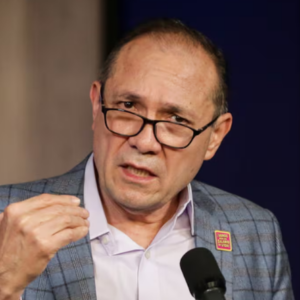 Gobierno expedirá nuevo decreto con aumento del 23,7% del salario mínimo Gobierno expedirá nuevo decreto con aumento del 23,7% del salario mínimo