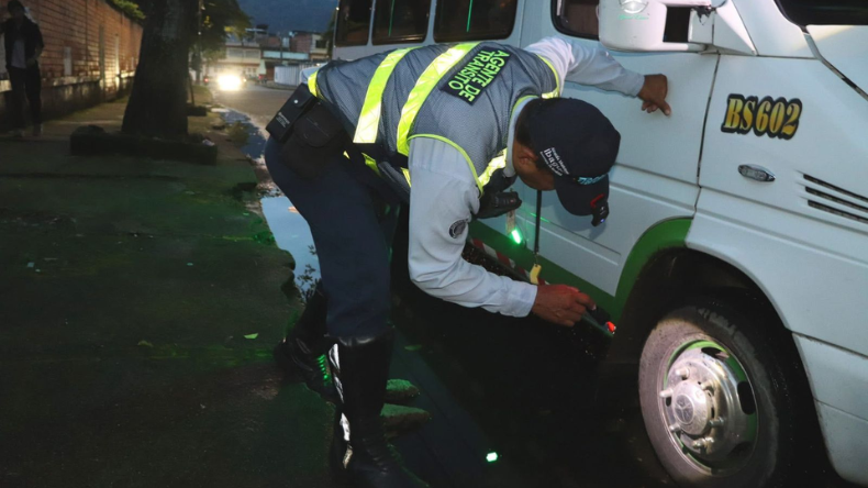 Detectan irregularidades en vehículos de transporte escolar en Ibagué Detectan irregularidades en vehículos de transporte escolar en Ibagué
