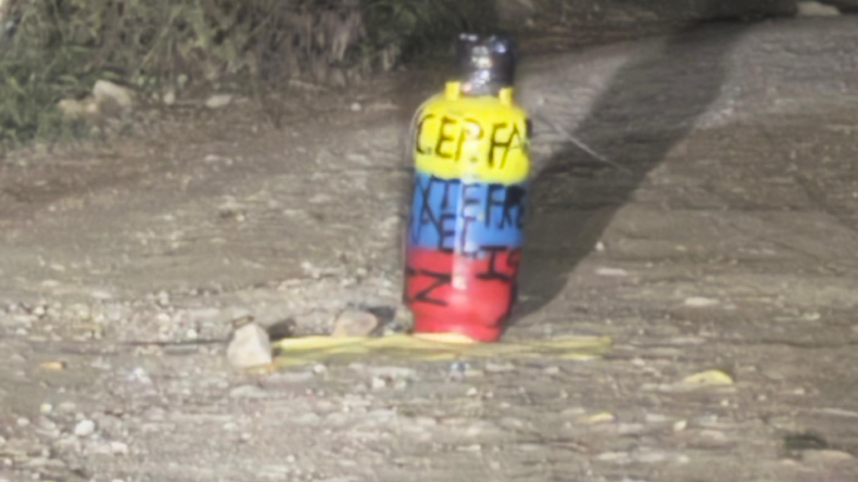 Alertan por presencia de un cilindro en la vía Rioblanco–Puerto Saldaña Alertan por presencia de un cilindro en la vía Rioblanco–Puerto Saldaña