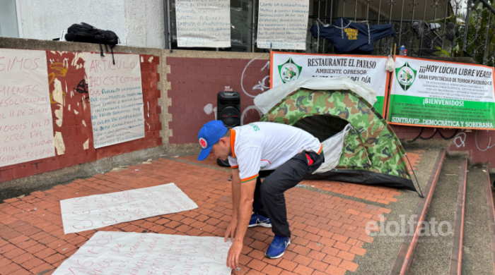 Vigilante volvió a protestar frente a Movistar en Ibagué Vigilante volvió a protestar frente a Movistar en Ibagué