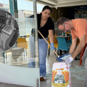 Con una piedra rompió el vidrio y se llevó la caja registradora de una heladería en Ibagué Con una piedra rompió el vidrio y se llevó la caja registradora de una heladería en Ibagué