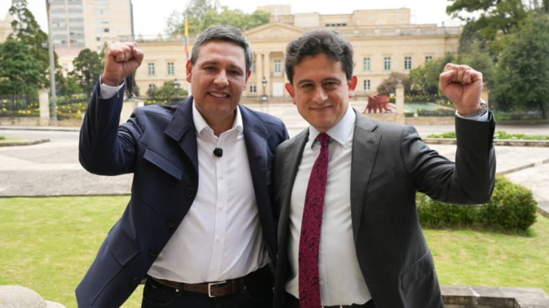 Luis Carlos Reyes se retira de la fórmula vicepresidencial de Mauricio Lizcano Luis Carlos Reyes se retira de la fórmula vicepresidencial de Mauricio Lizcano