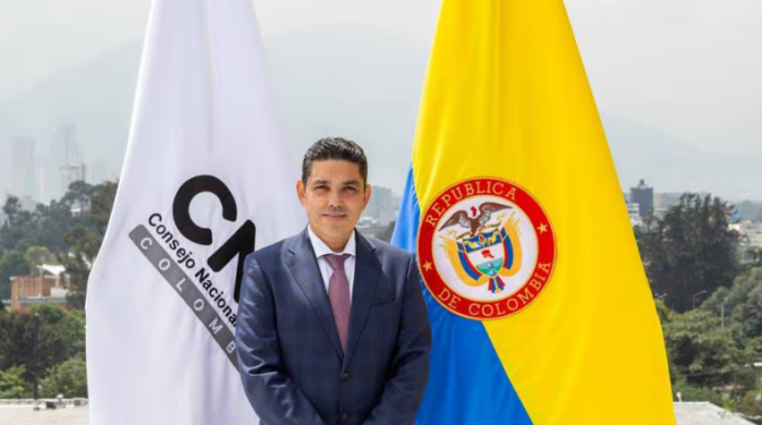 Capturan al escolta del secretario de la Cámara con $145 millones y publicidad política Capturan al escolta del secretario de la Cámara con $145 millones y publicidad política