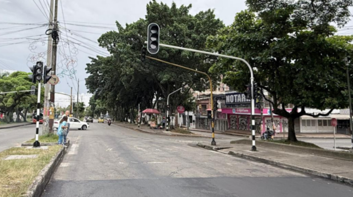 El fiasco de la red semafórica: un contrato de cinco meses que ya cumple año y medio de retrasos El fiasco de la red semafórica: un contrato de cinco meses que ya cumple año y medio de retrasos